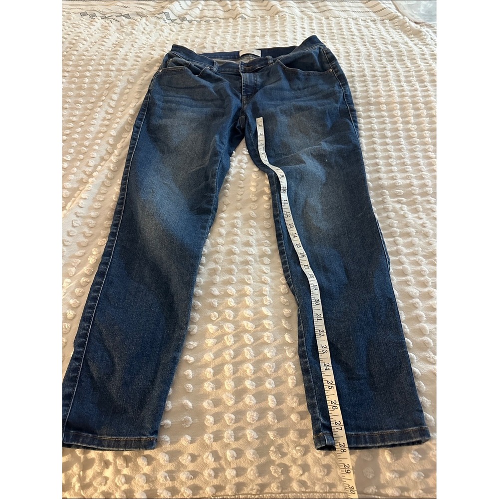 Straight Leg Men's Jeans in Dark Blue - Classic Everyday Style